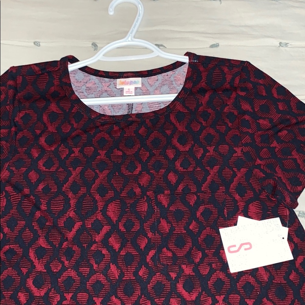 👗LulaRoe Carly-maroon&navy, size small!
